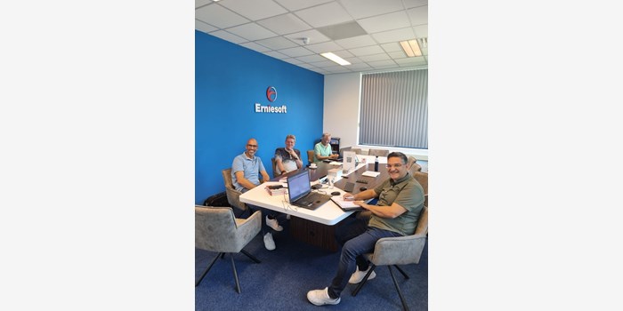 Erniesoft Introduceert Nieuwe ADR Werkgroep met R.M.I. Global Logistic Services, HebraGTO en Bouwman Logistics B.V.!